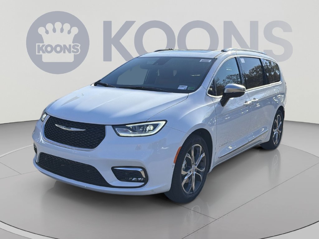 Used 2026 Chrysler Pacifica Pinnacle FWD image 1