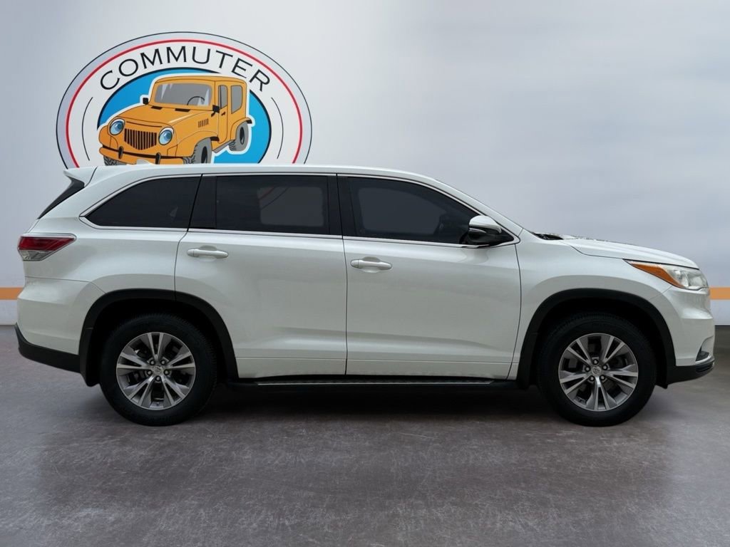 Used 2014 Toyota Highlander Plus FWD image 6