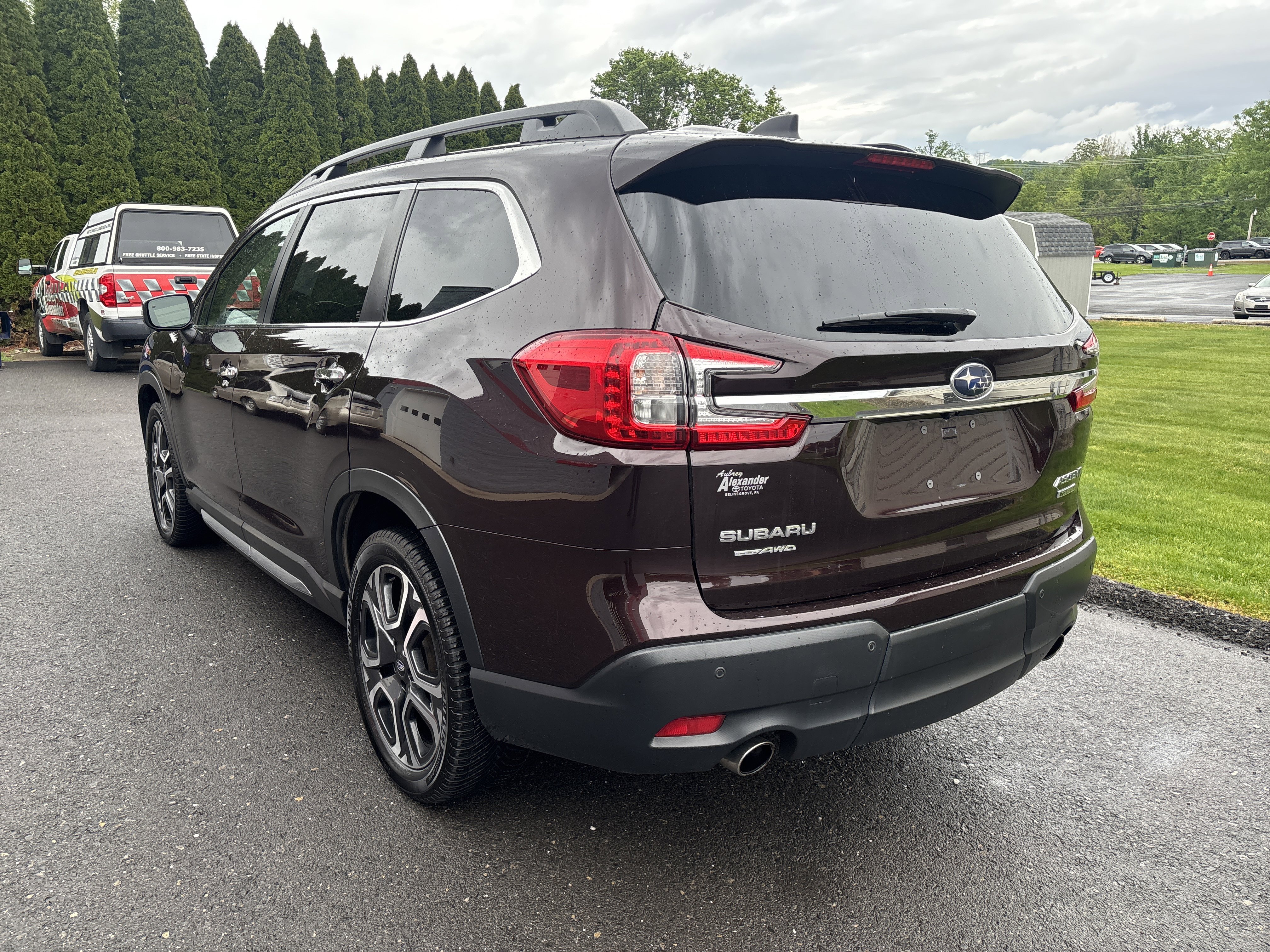 Used 2023 Subaru Ascent Touring AWD/4WD image 6