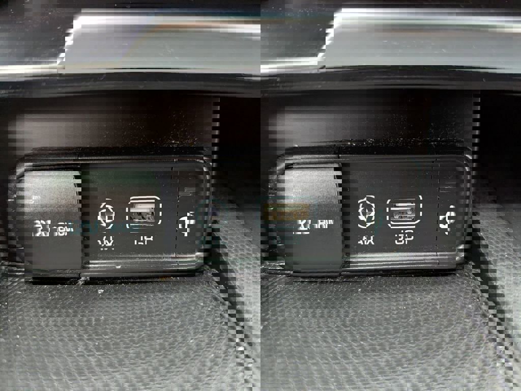 Used 2020 Kia Stinger GT2 image 22