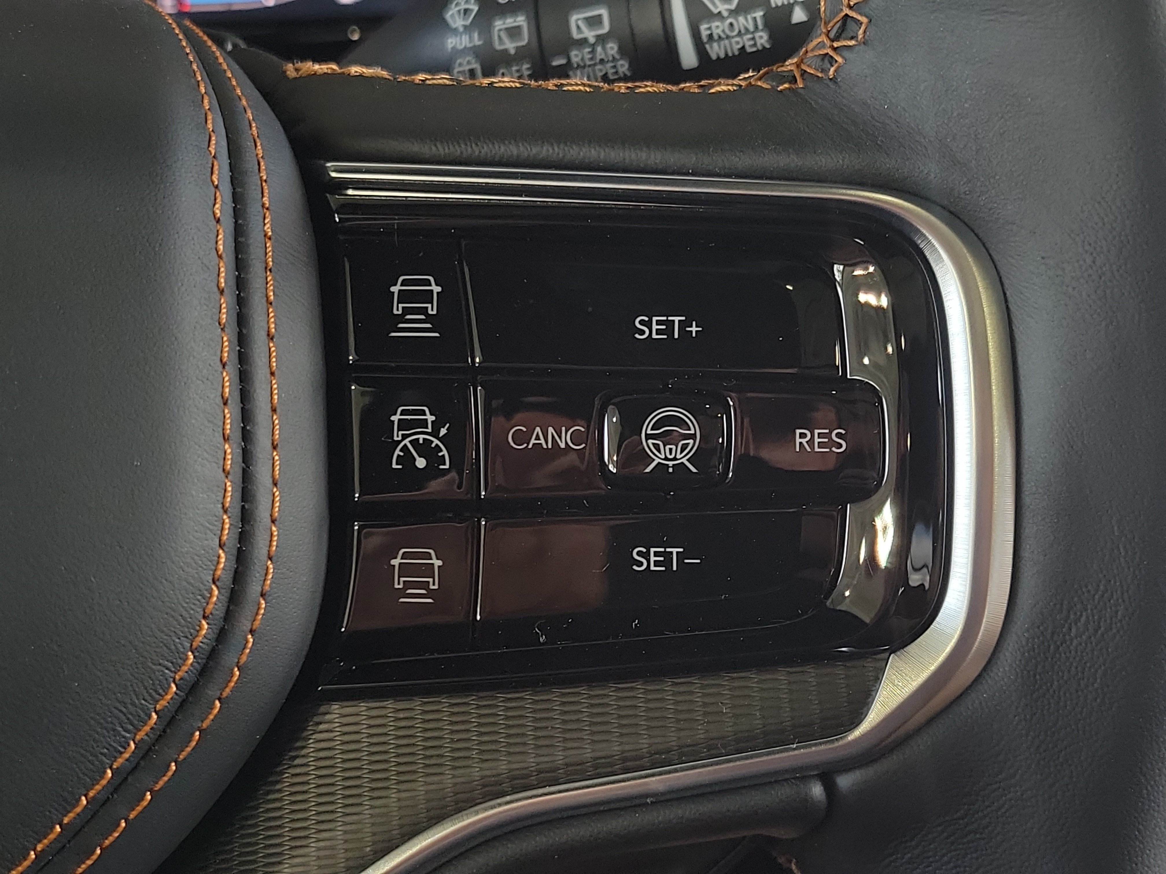New 2026 Jeep Grand Wagoneer Summit AWD/4WD image 24