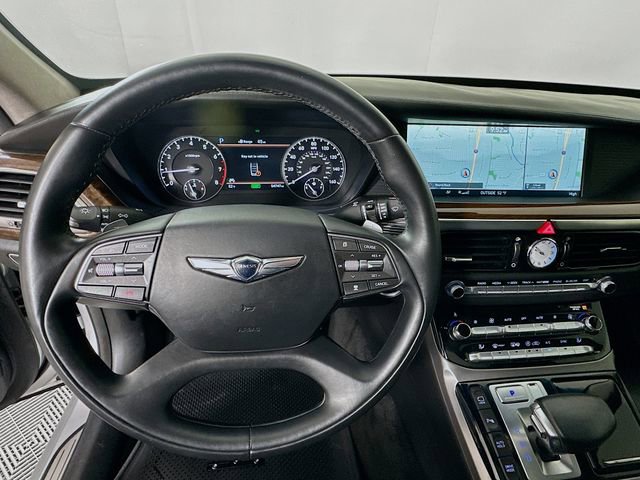 Used 2017 Genesis G90 3.3T Premium image 11