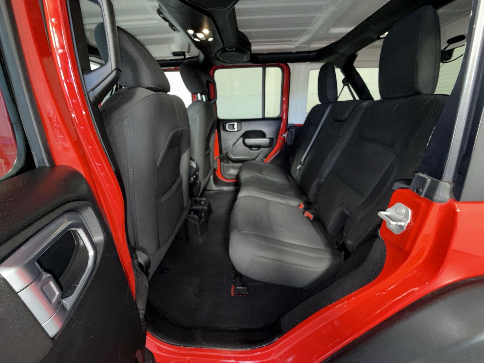 Used 2023 Jeep Wrangler Sport S image 23