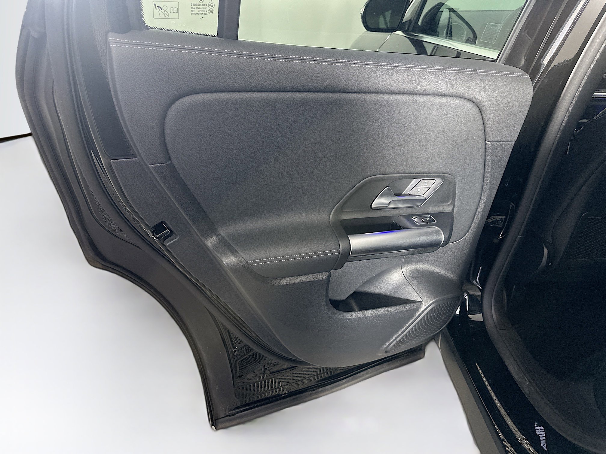 Used 2025 Mercedes-Benz GLA 250 4MATIC image 25