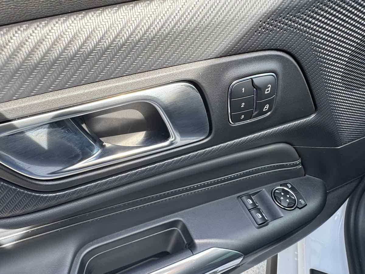 Used 2025 Ford Mustang GT Premium image 11