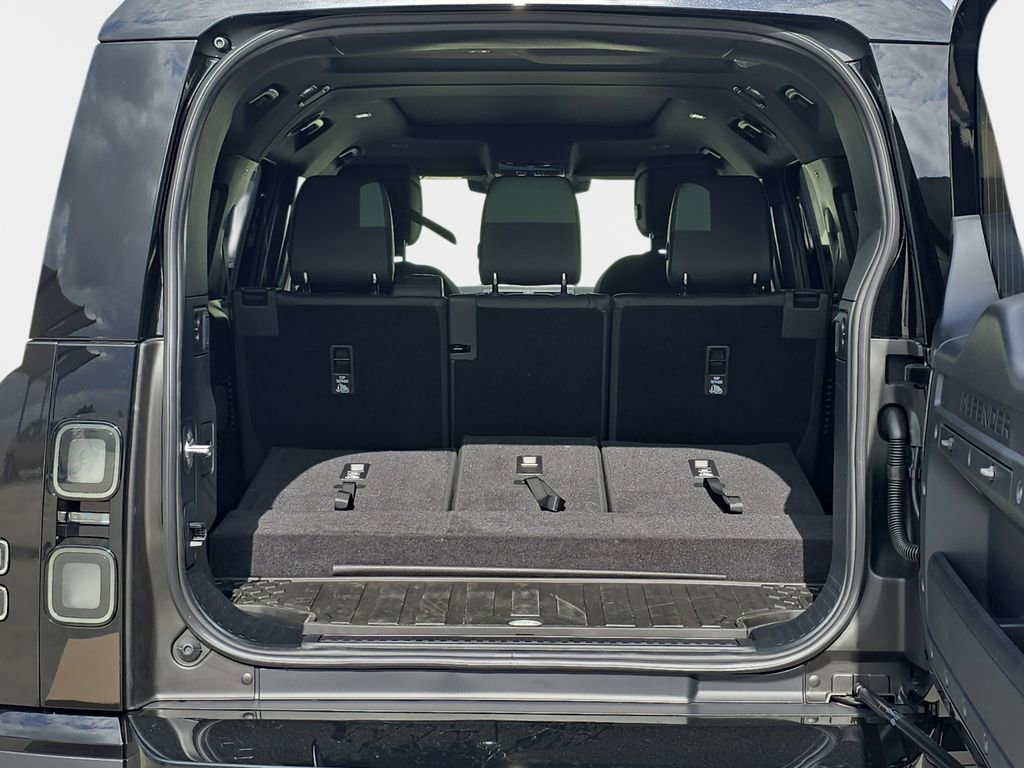 New 2026 Land Rover Defender 130 S AWD/4WD image 13