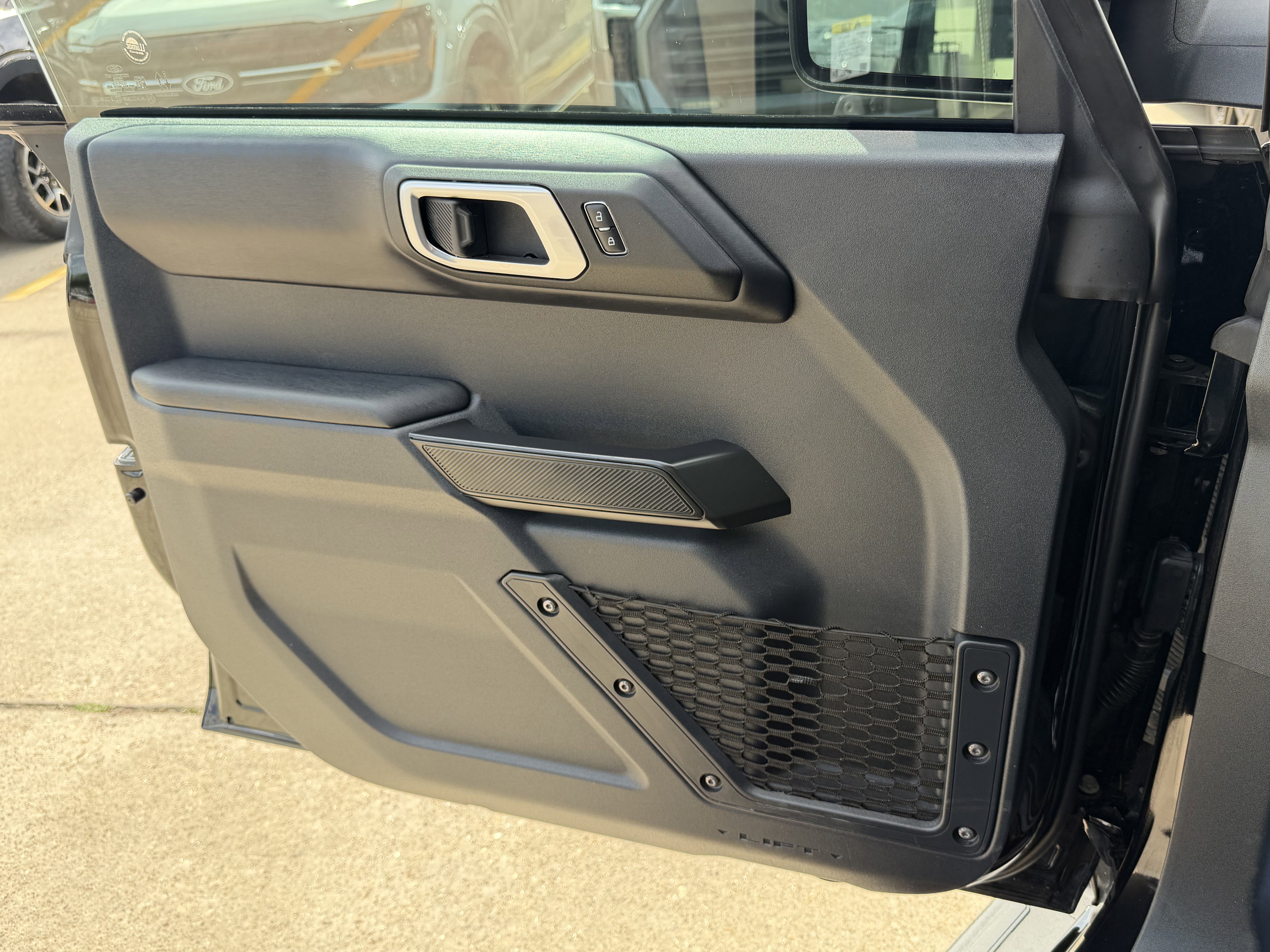 Used 2025 Ford Bronco Outer Banks image 23