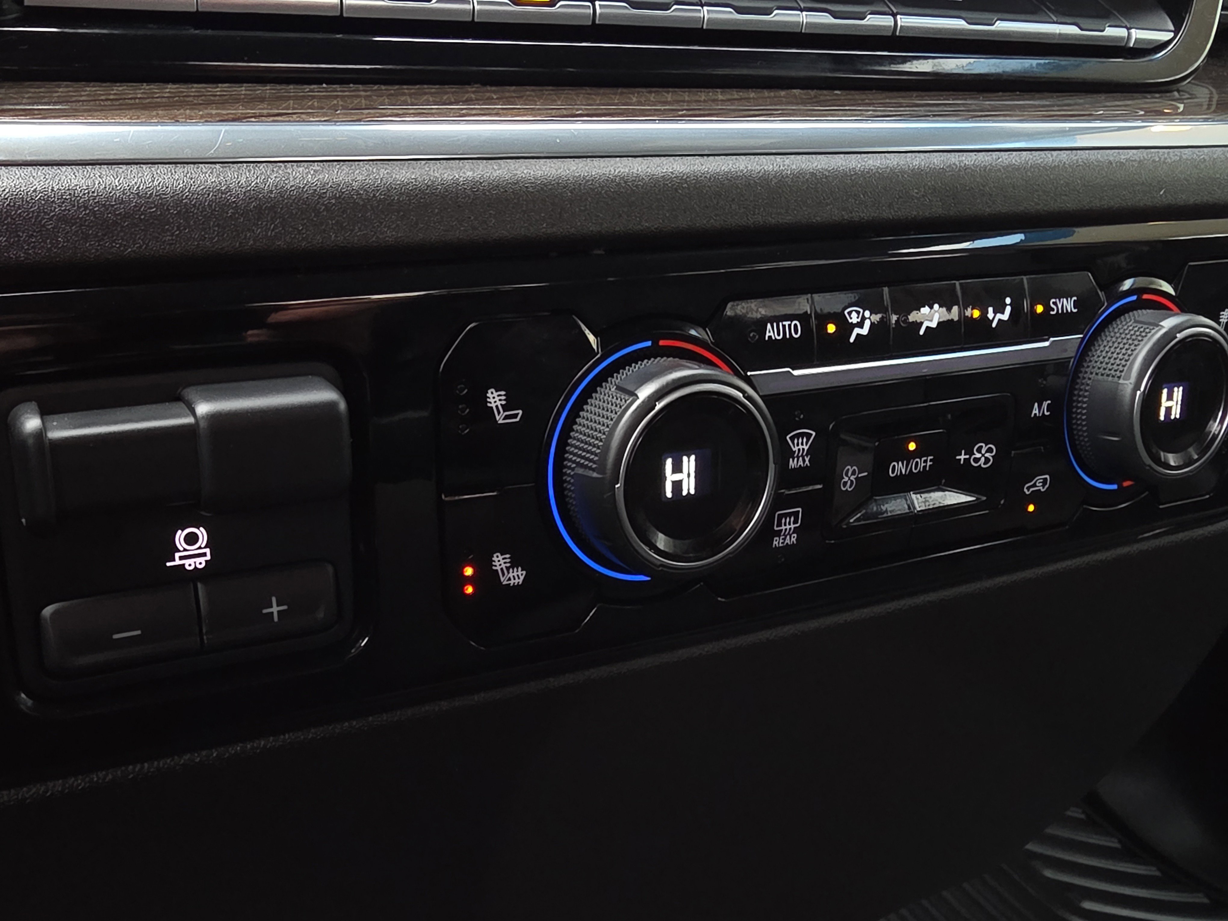 Used 2025 Chevrolet Silverado 1500 LT image 25