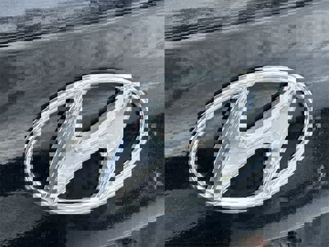 Used 2014 Hyundai Elantra SE image 19