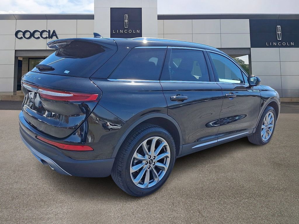 Used 2022 Lincoln Corsair AWD w/ Premium Package image 4