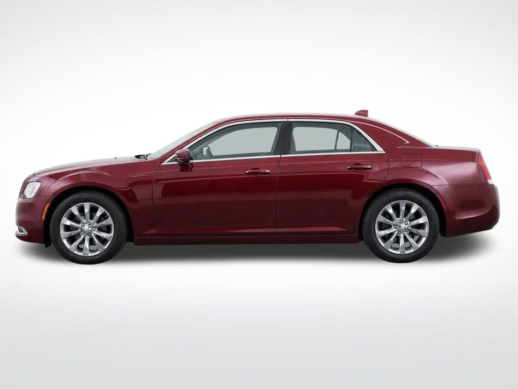 Used 2016 Chrysler 300 Limited w/ Driver Convenience Group AWD/4WD image 8