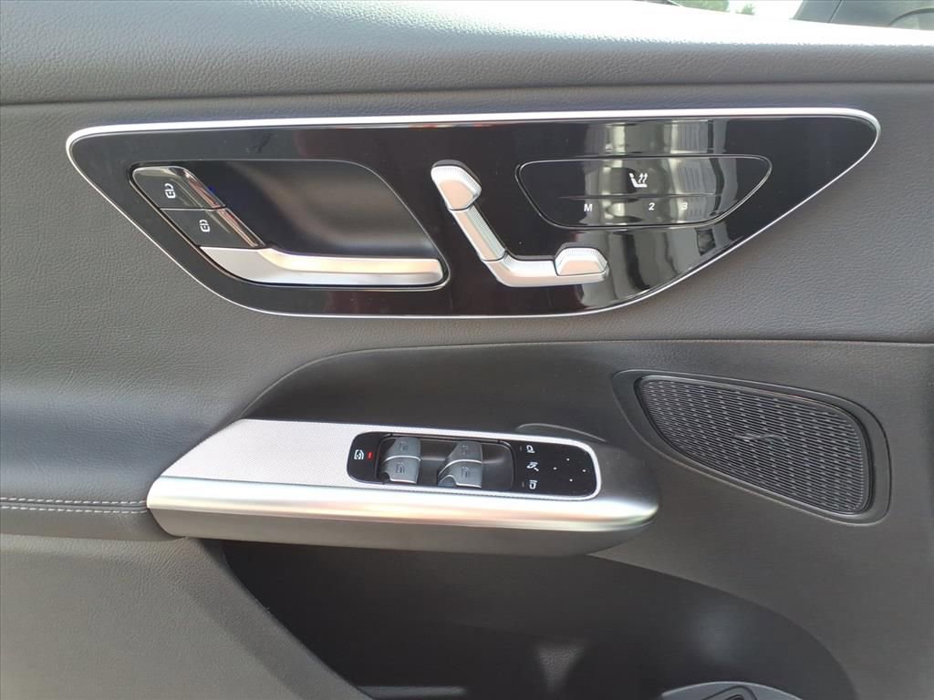 New 2026 Mercedes-Benz GLC 300 4MATIC image 12