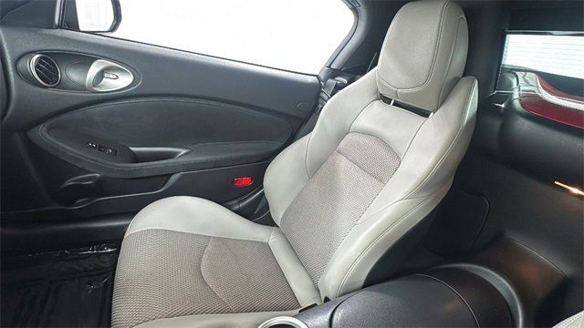 Used 2017 Nissan 370Z Touring image 12