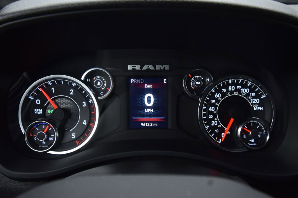 Used 2024 RAM 2500 Tradesman w/ Chrome Appearance Group image 21