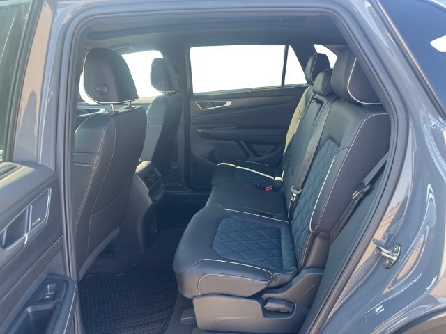 New 2026 Volkswagen Atlas Cross Sport SEL Premium R-Line AWD/4WD image 10