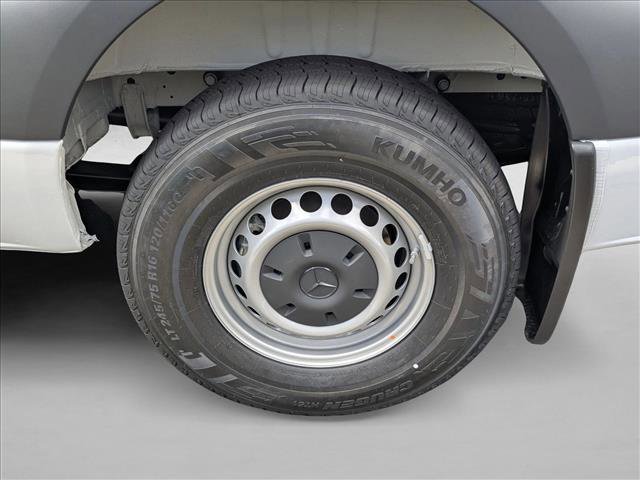 New 2025 Mercedes-Benz Sprinter 2500 image 9