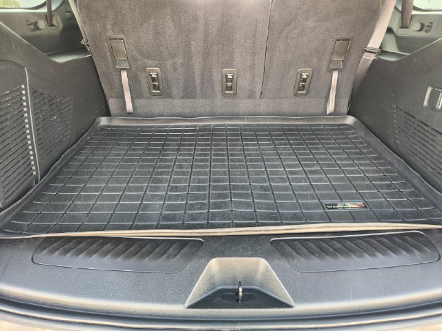 Used 2021 Chevrolet Suburban LT RWD image 33