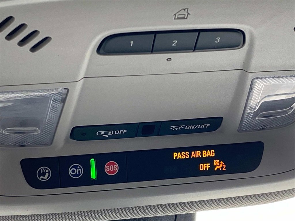 Used 2021 Chevrolet Traverse LT FWD image 41