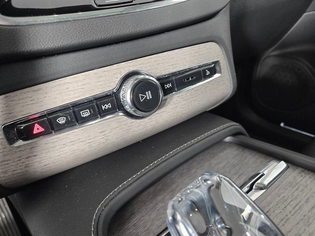Used 2022 Volvo XC90 T8 Inscription image 23