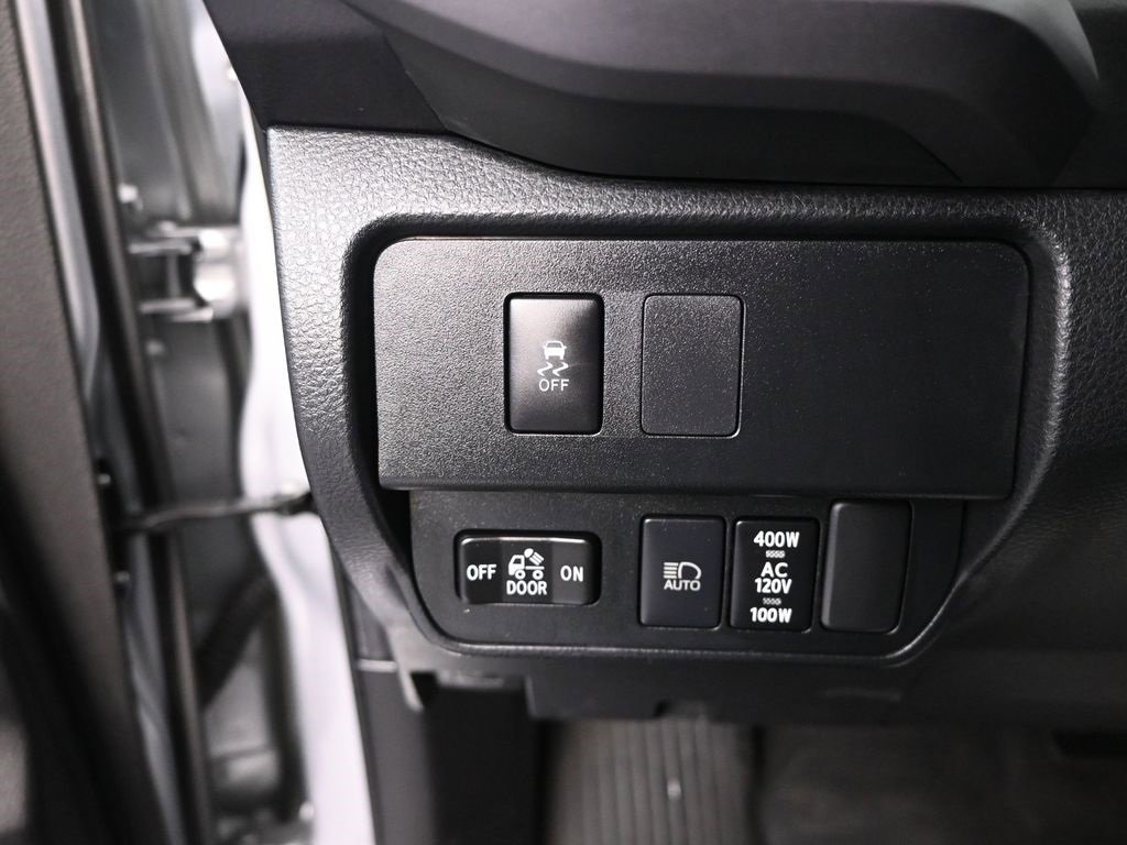 Used 2022 Toyota Tacoma TRD Off-Road image 21