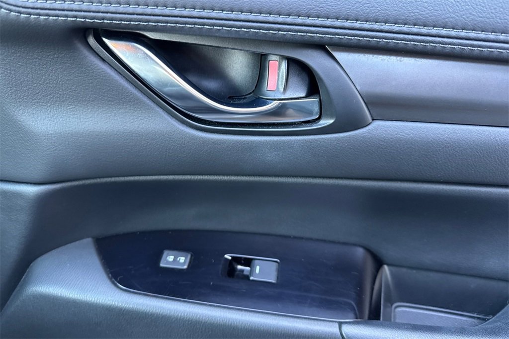 Used 2021 MAZDA CX-5 Touring image 21