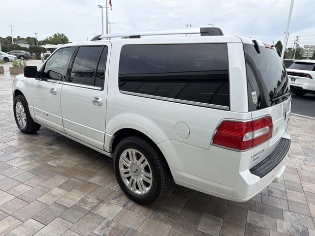Used 2013 Lincoln Navigator L 4WD image 4