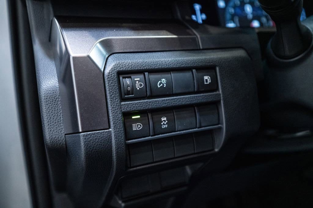 Certified 2025 Toyota 4Runner SR5 AWD/4WD image 21