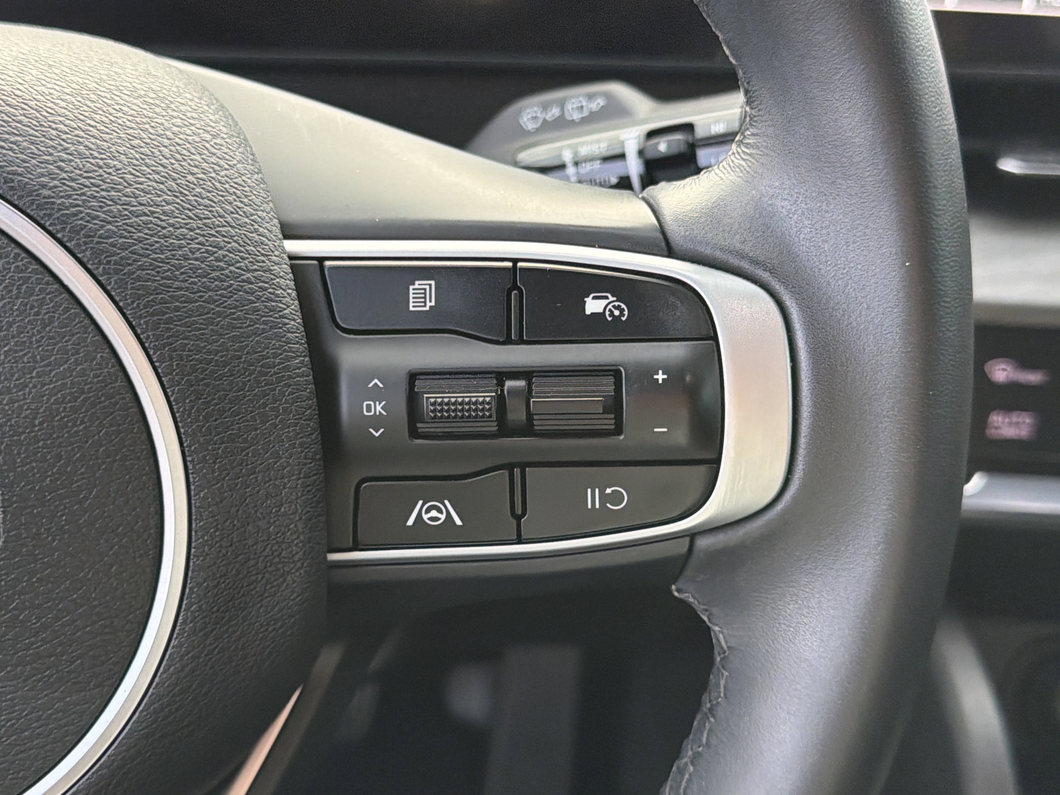 Used 2024 Kia Sportage X-Line w/ X-Line Premium Package AWD/4WD image 25