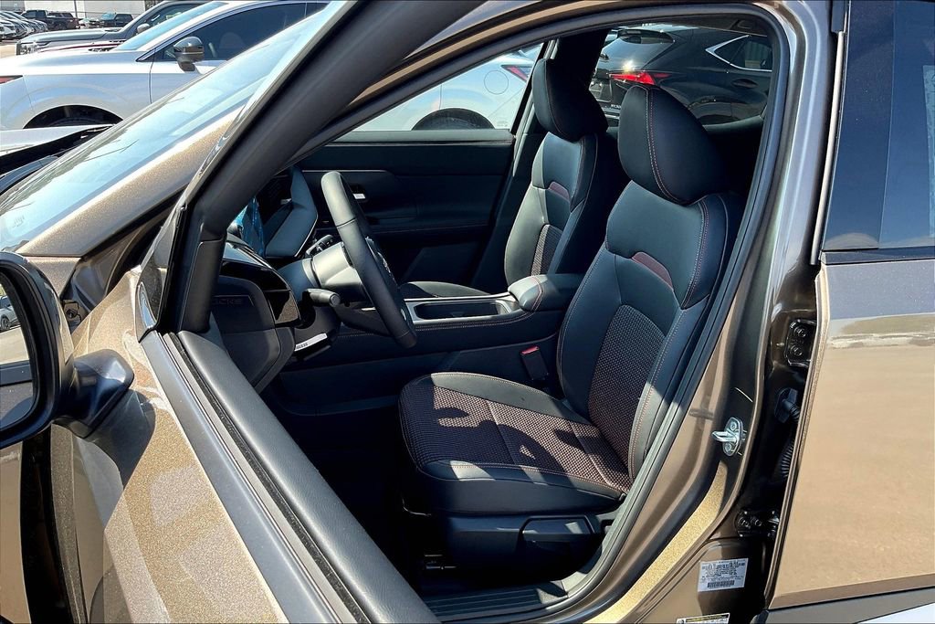 New 2026 Nissan Kicks SR image 14