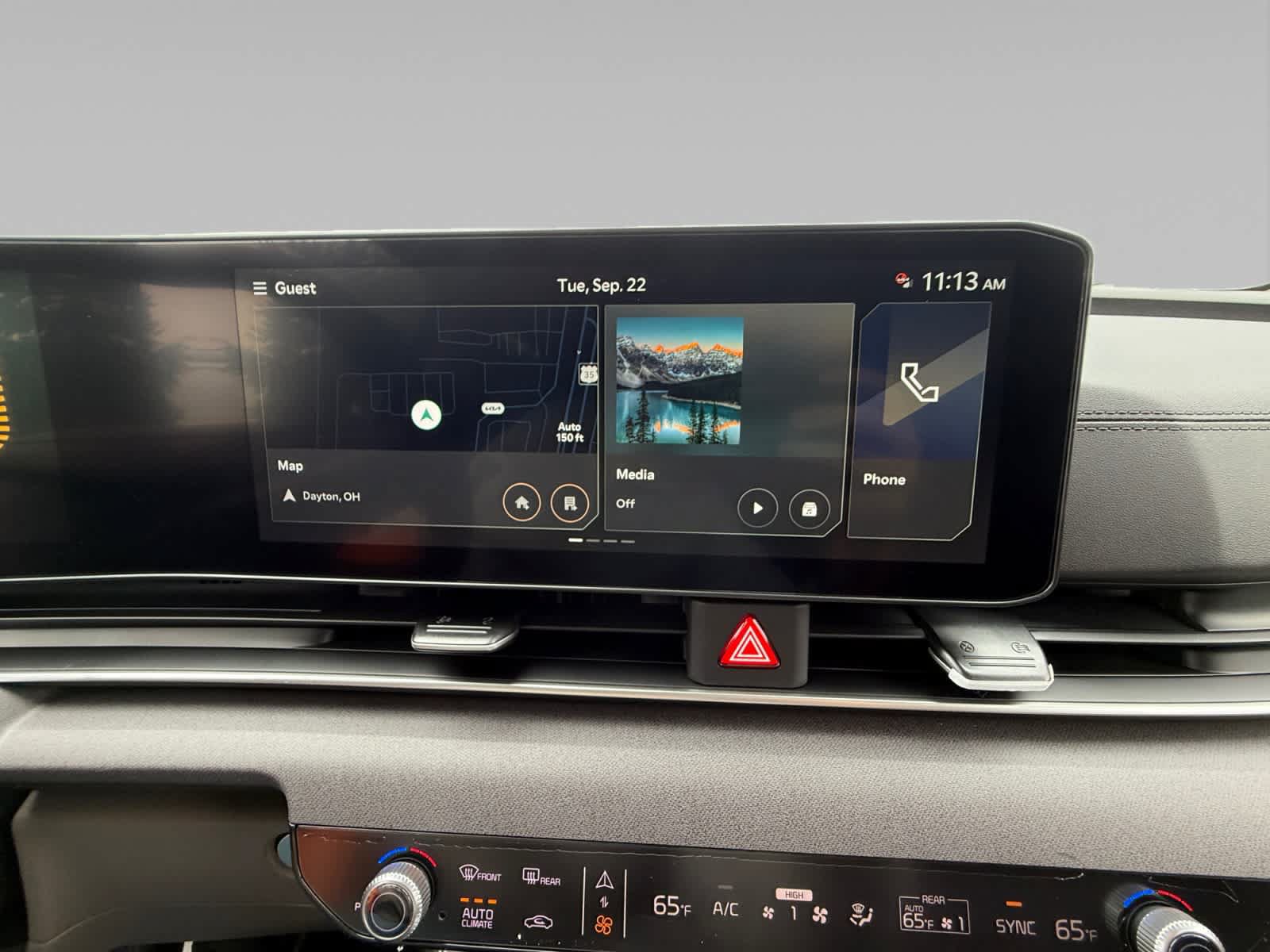 New 2027 Kia Carnival EX FWD image 14