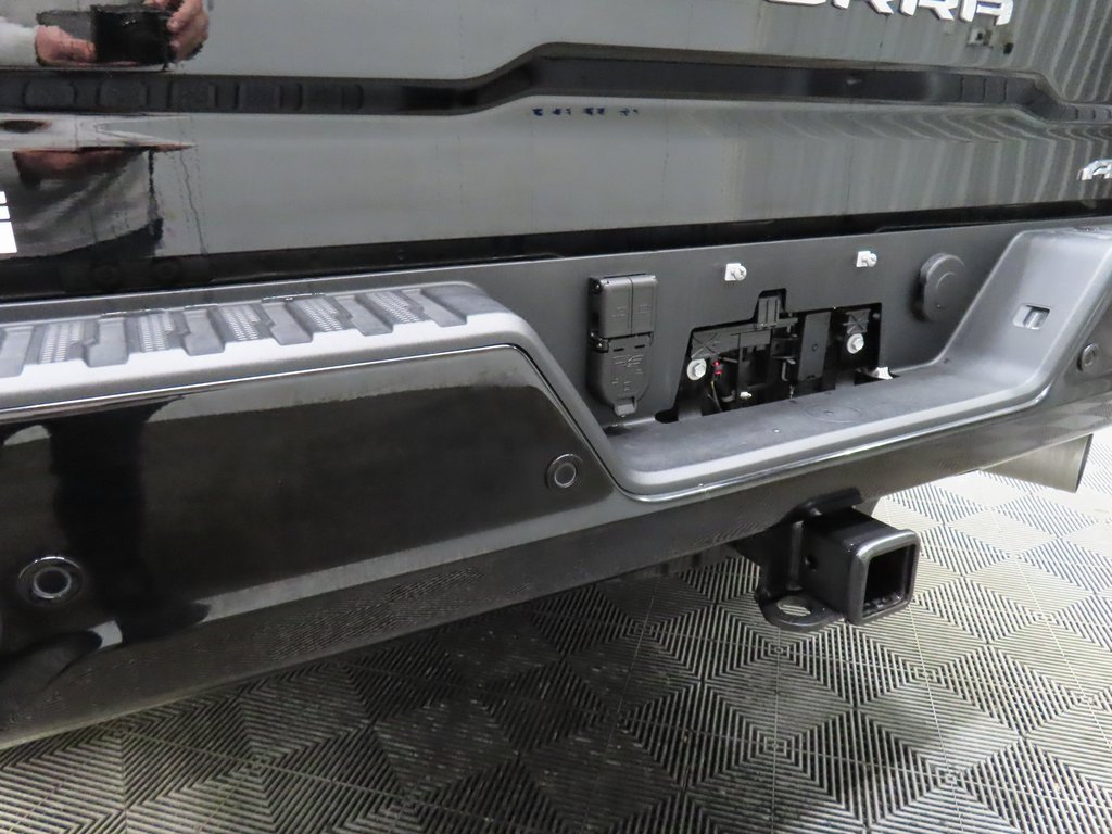 Used 2025 GMC Sierra 2500 AT4X image 49