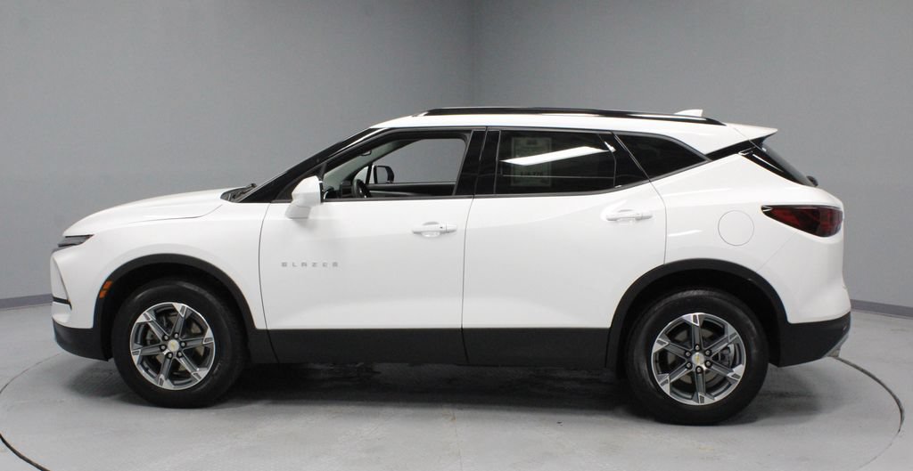 Used 2024 Chevrolet Blazer LT w/ Convenience Package FWD image 7