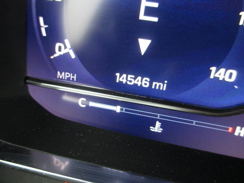 Used 2024 Chevrolet Tahoe High Country image 36