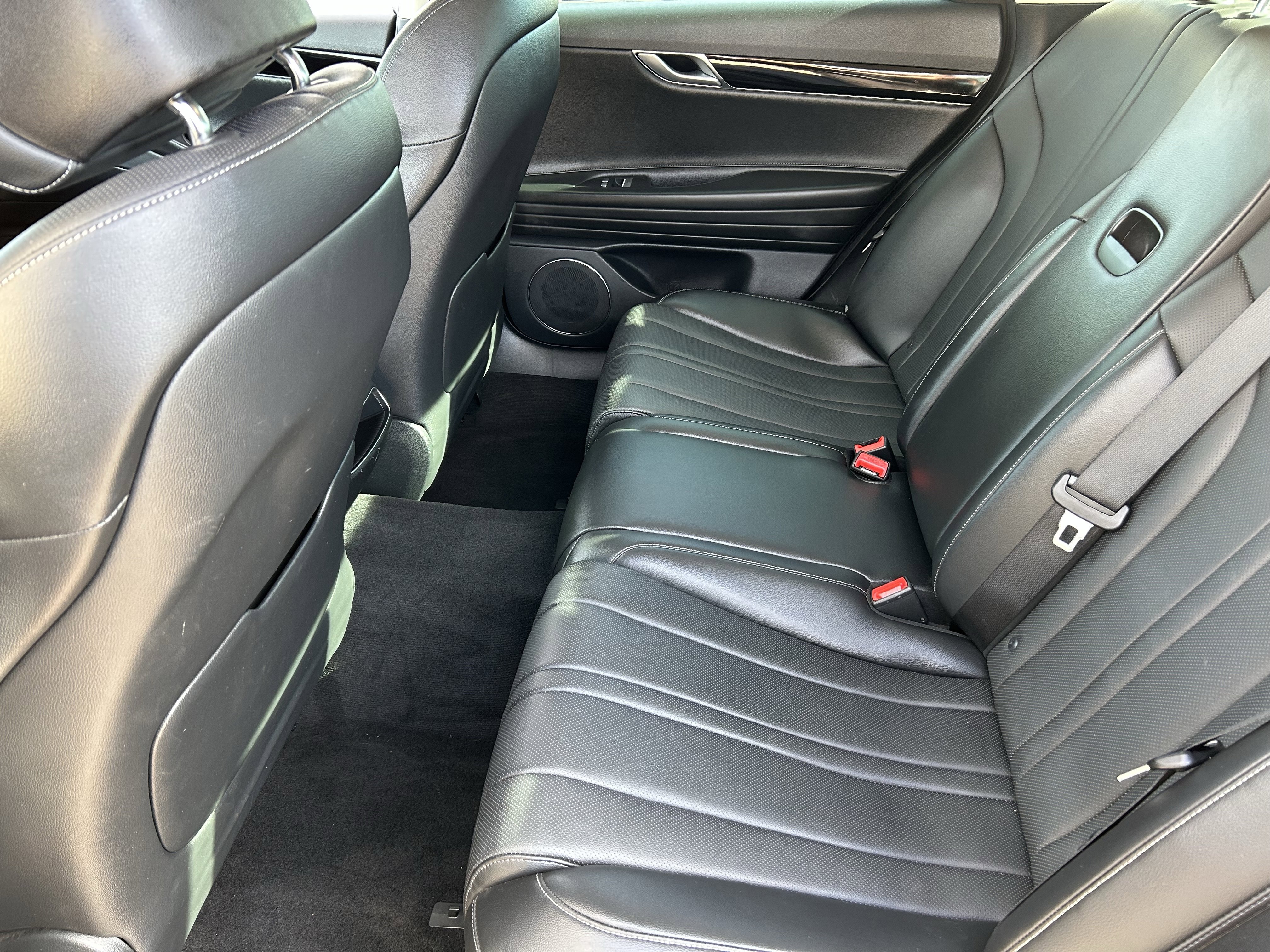 Used 2022 Genesis G80 2.5T image 16