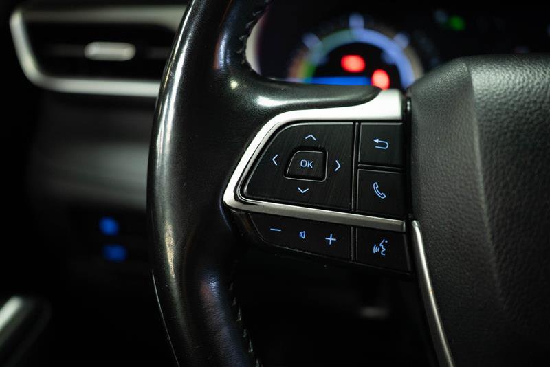 Used 2022 Toyota Highlander XLE FWD image 28
