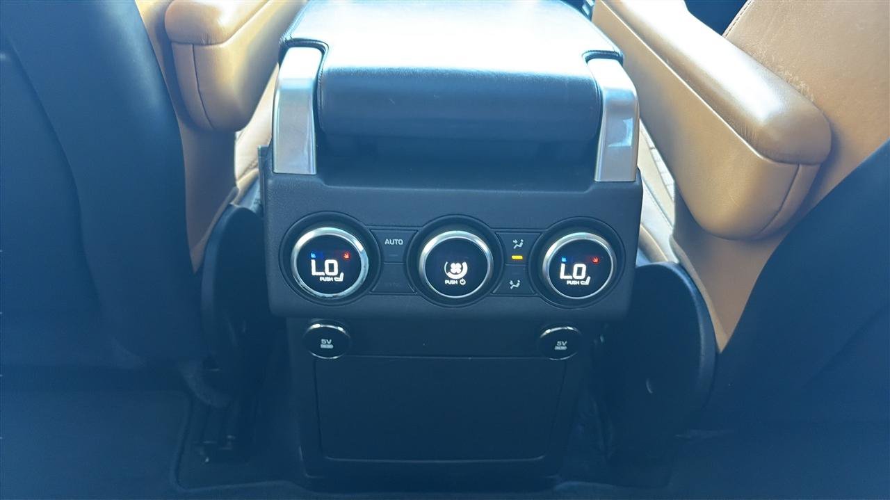 Used 2018 Land Rover Discovery HSE Luxury AWD/4WD image 22