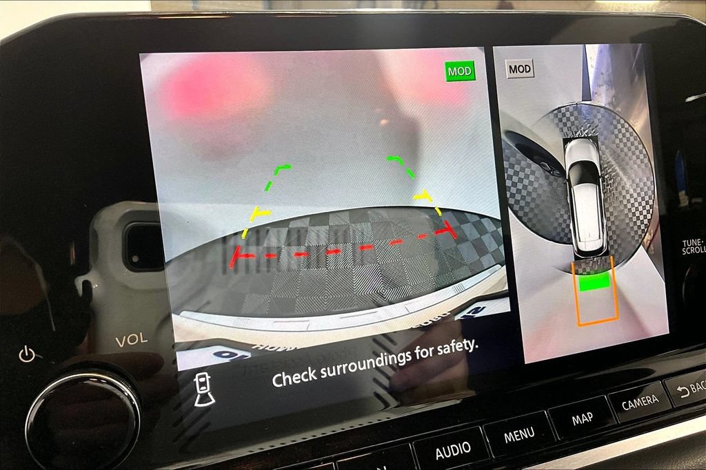 Used 2023 Nissan Rogue Platinum FWD image 21