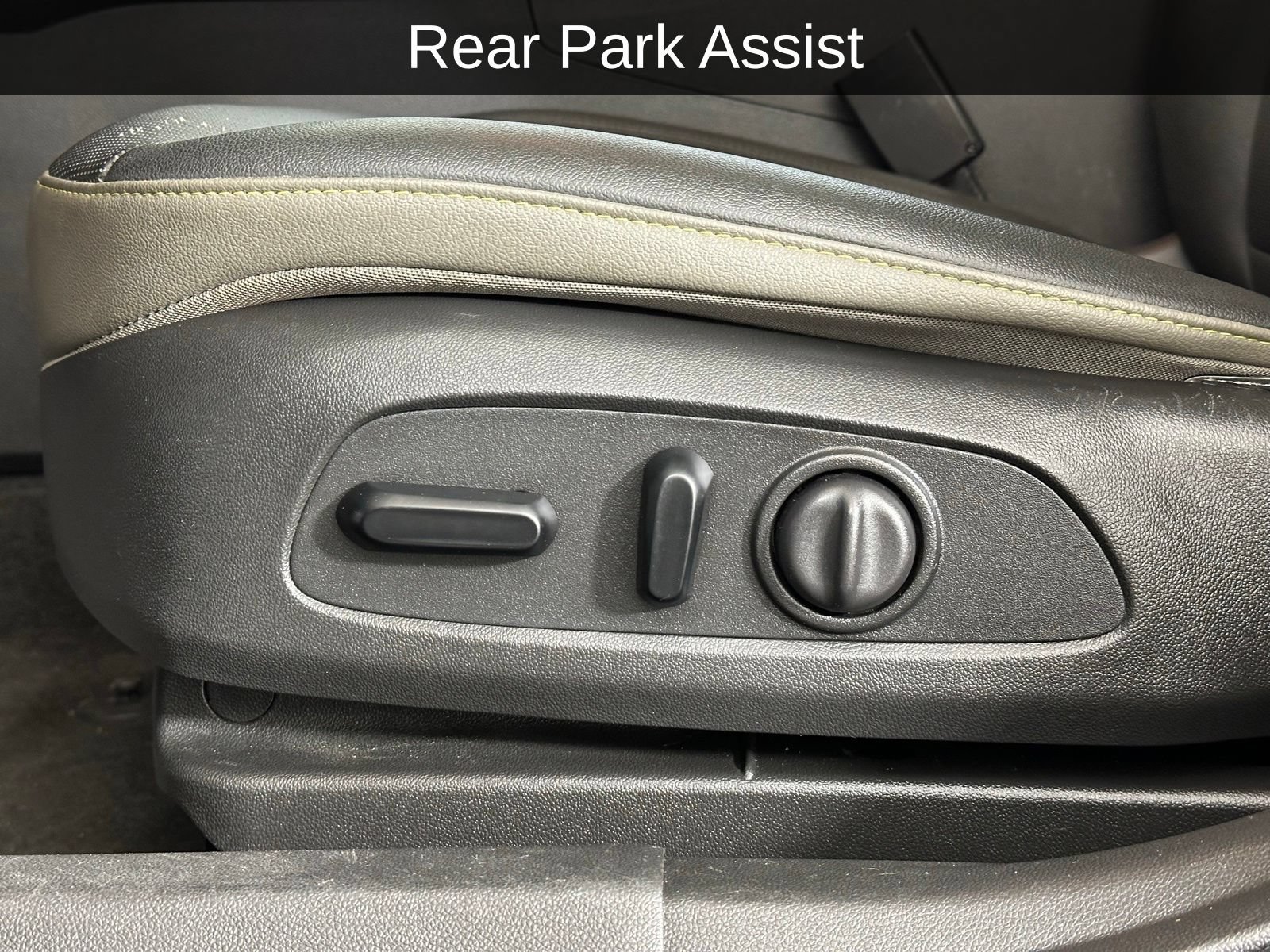 Used 2025 Chevrolet Trax ACTIV w/ Sunroof Package FWD image 6