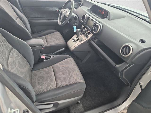 Used 2013 Scion xB FWD image 17
