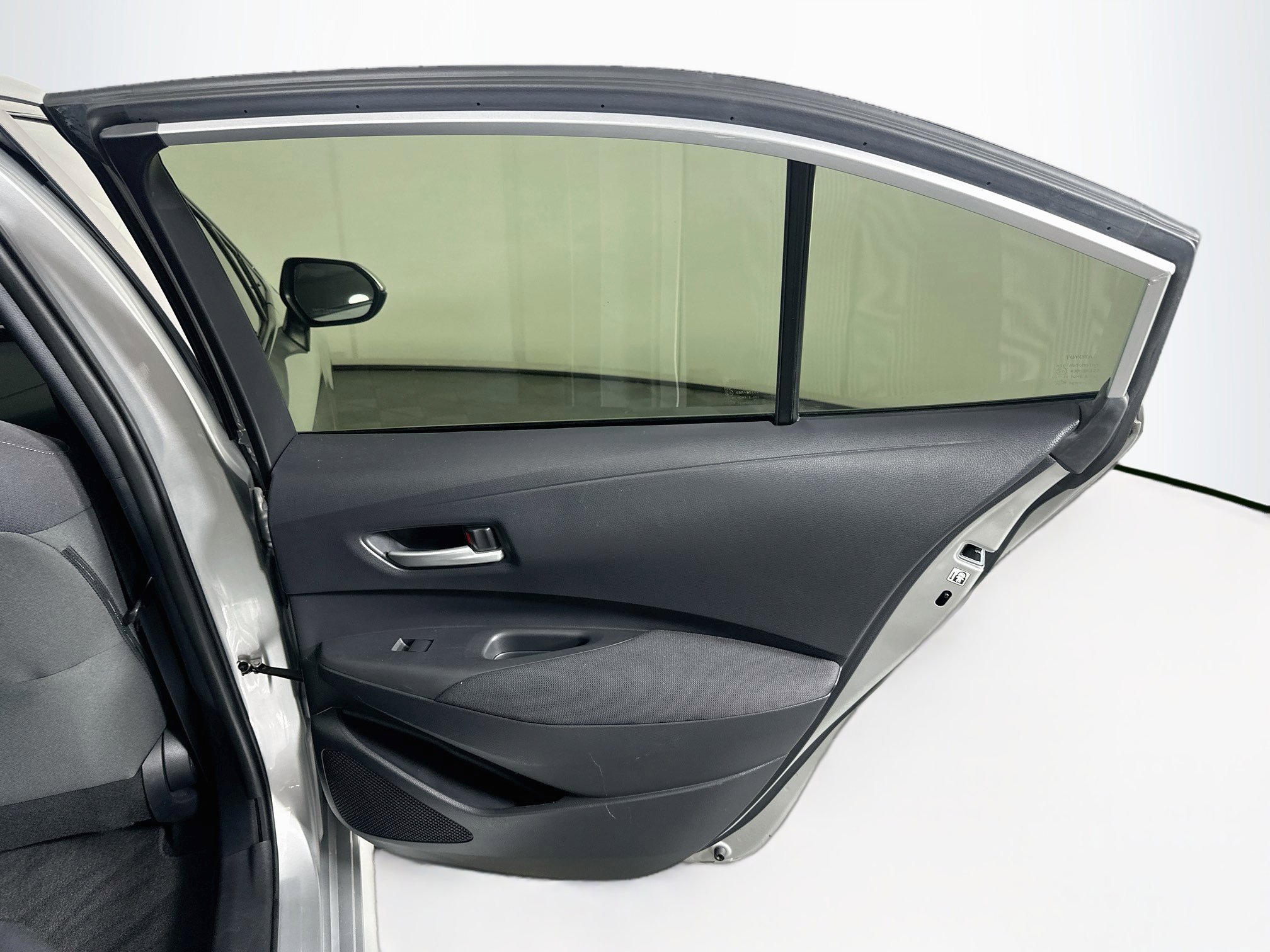 Used 2020 Toyota Corolla LE FWD image 27