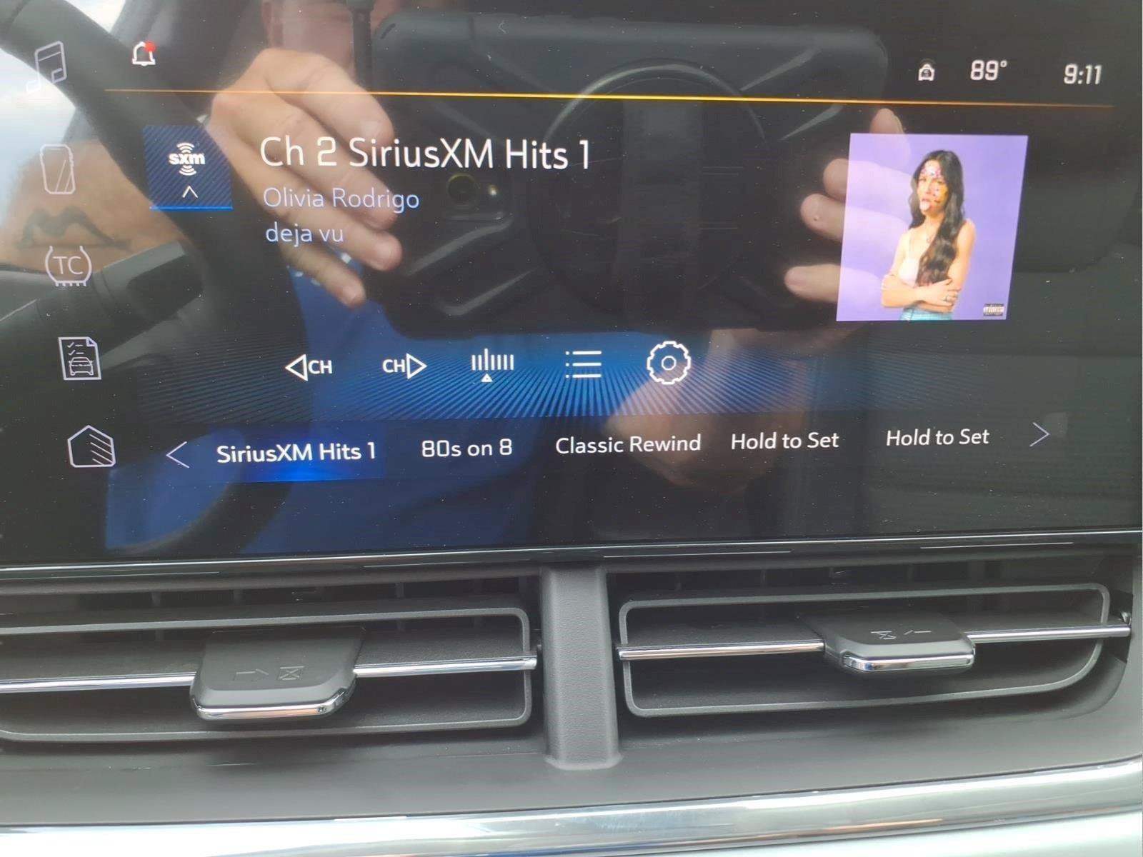 New 2026 Chevrolet Trax LT w/ LT Convenience Package FWD image 21