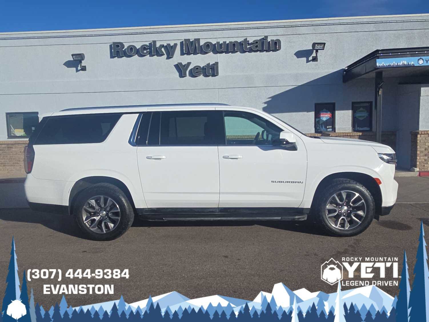 Used 2021 Chevrolet Suburban LT w/ LT Signature Package image 2