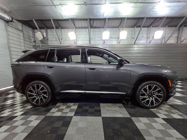 Used 2025 Jeep Wagoneer S Limited image 9