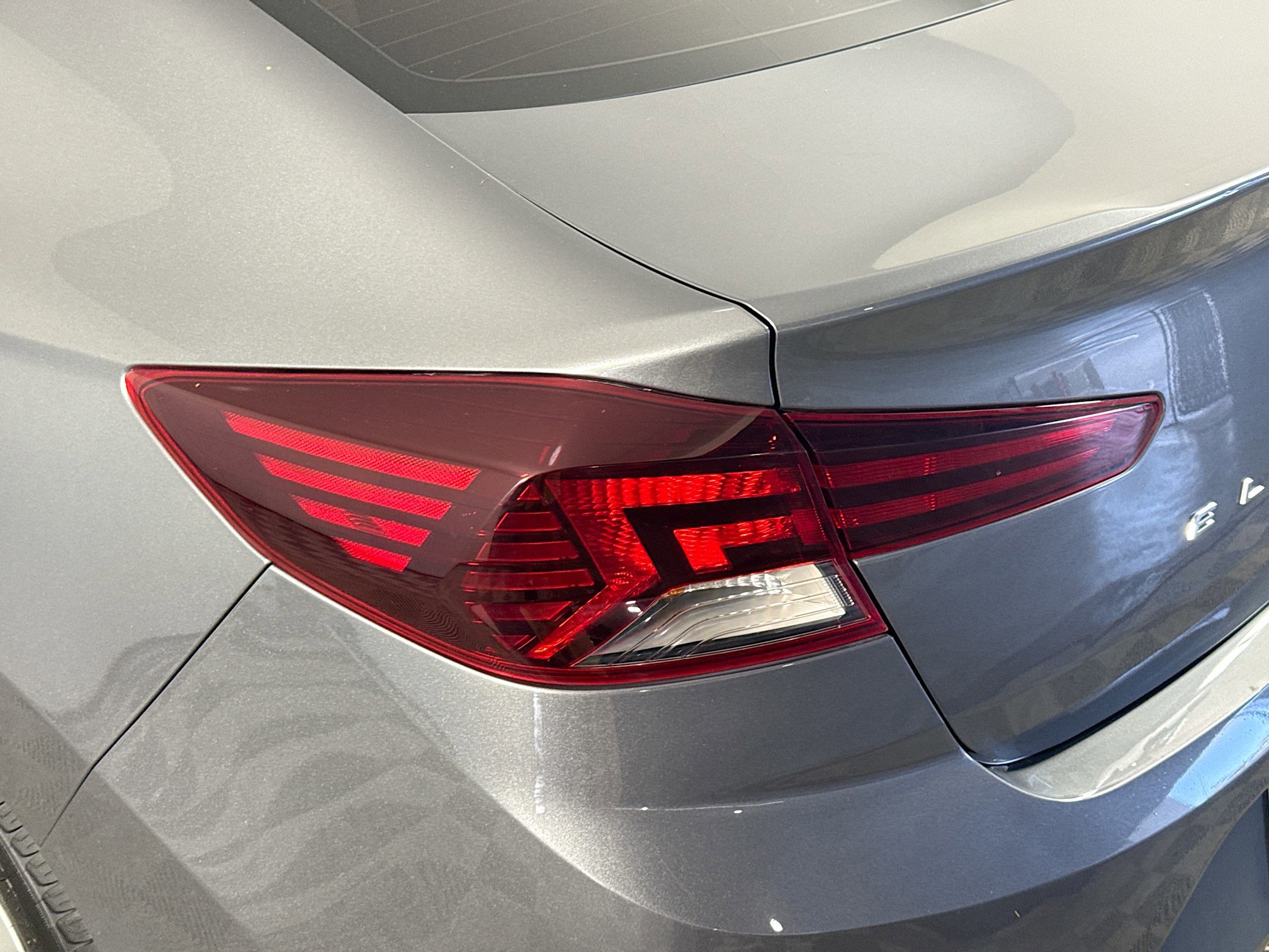 Used 2020 Hyundai Elantra SE w/ Cargo Package (C1) image 35