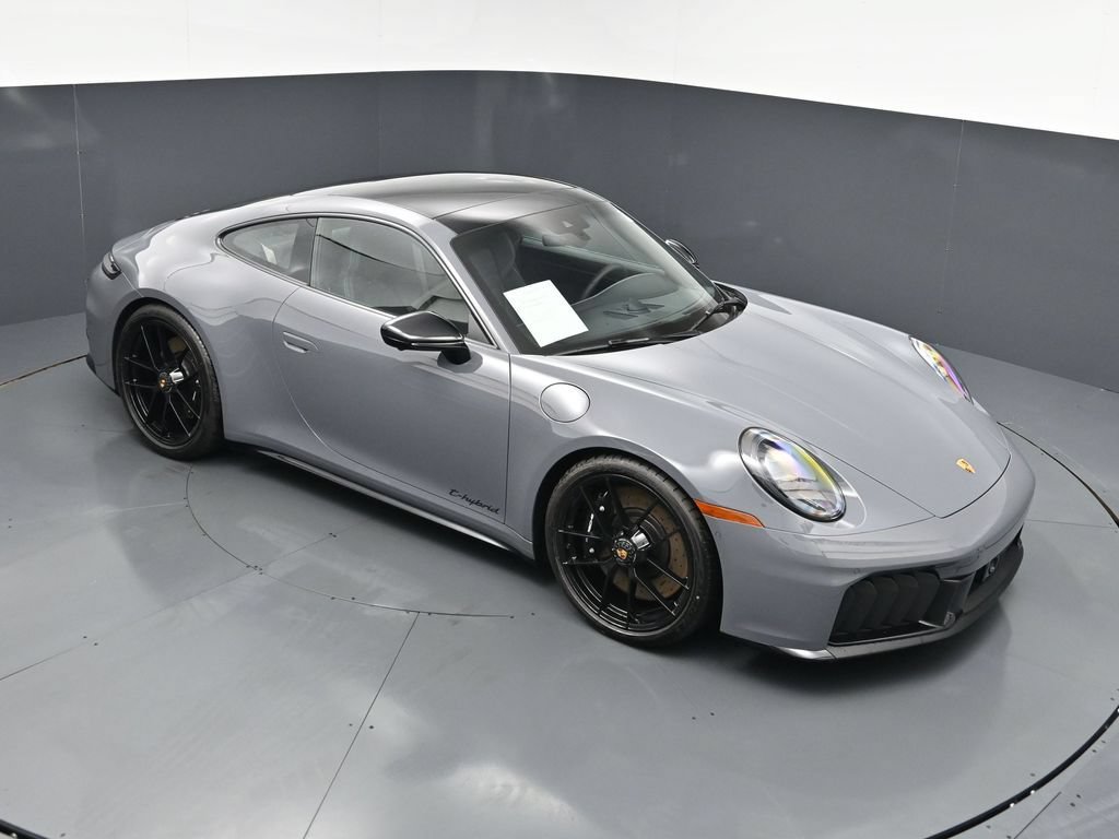 Certified 2026 Porsche 911 Carrera 4 GTS AWD/4WD image 18