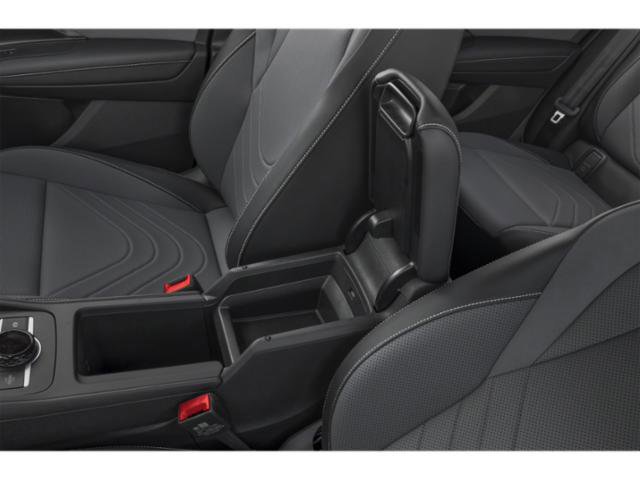 Used 2025 Volkswagen Tiguan SE w/ Panoramic Sunroof Package AWD/4WD image 13