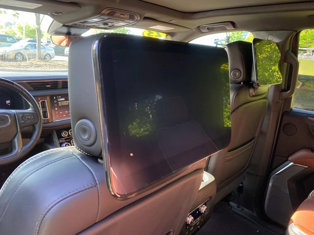 Used 2023 GMC Yukon Denali Ultimate image 11