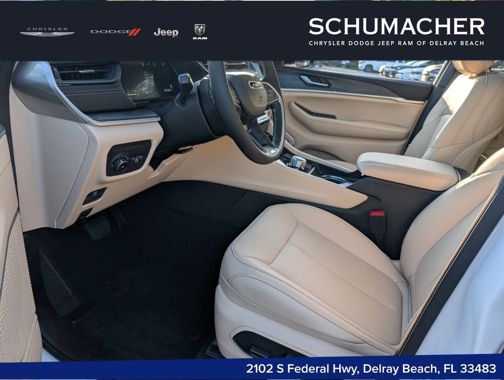 New 2026 Jeep Grand Cherokee L Limited RWD image 12