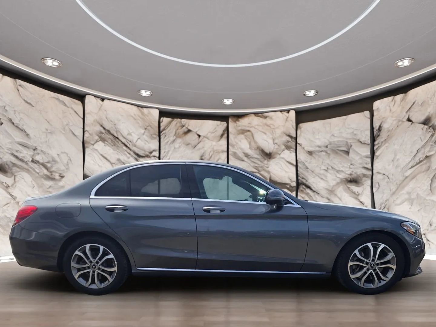 Used 2018 Mercedes-Benz C 300 Sedan image 4