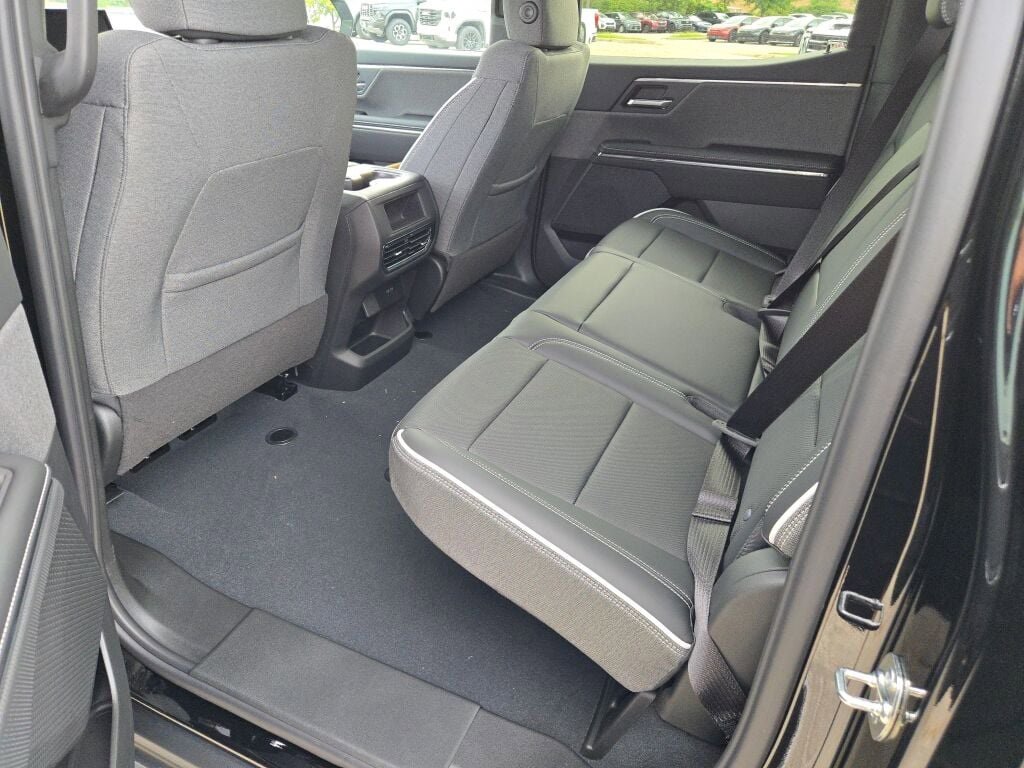 New 2026 GMC Sierra EV Elevation image 19